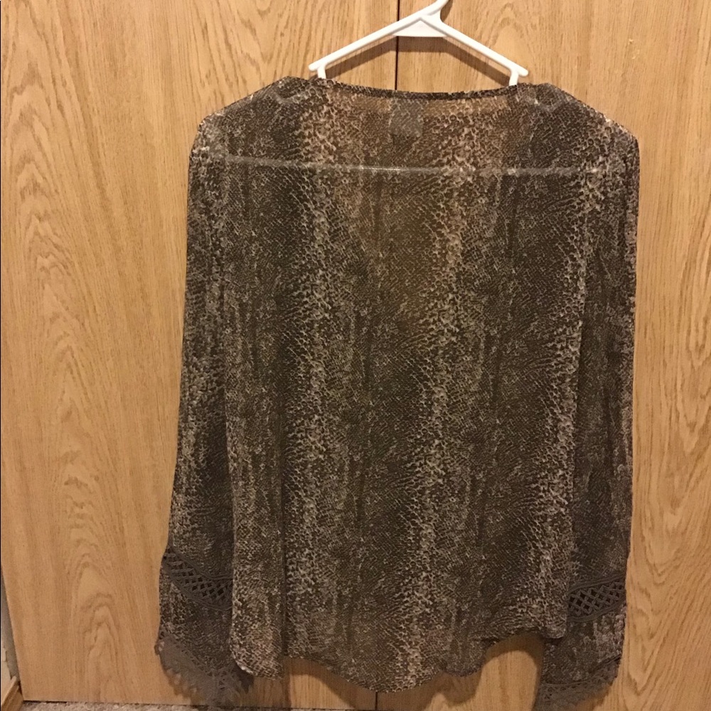 Blouse - Picture 2 of 3